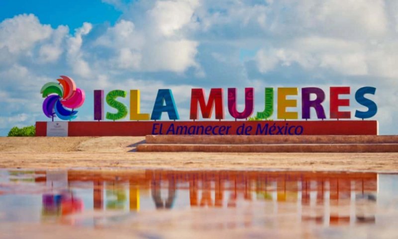 Isla Mujeres Travel Guide: What to do, How to Get There and How to Move Around?